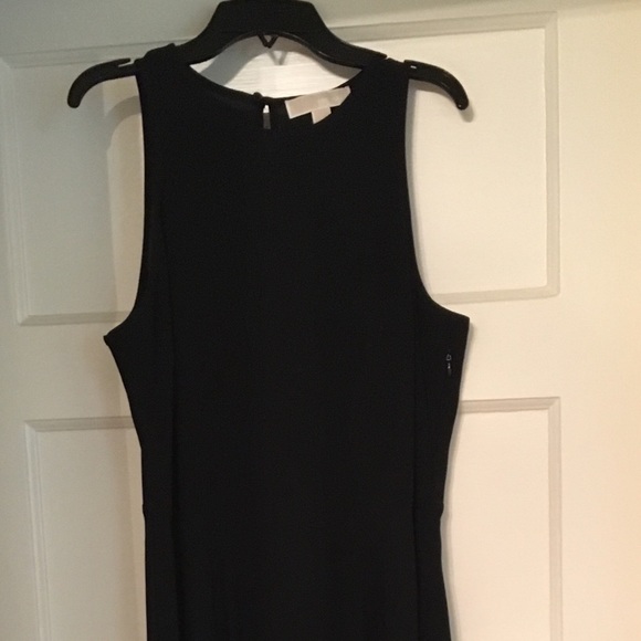 Michael Kors sleeveless black dress - Picture 2 of 5